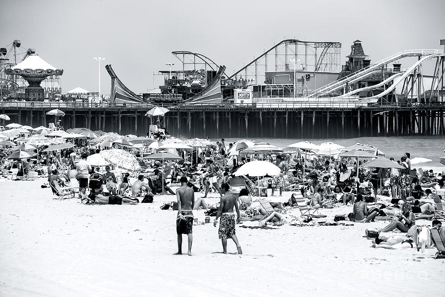 Seaside Heights 2006 Photograph by John Rizzuto