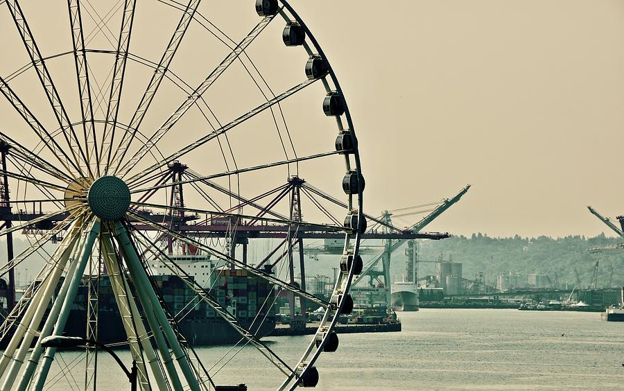 Seattle Ferris Wheel Photograph by Brian Sereda