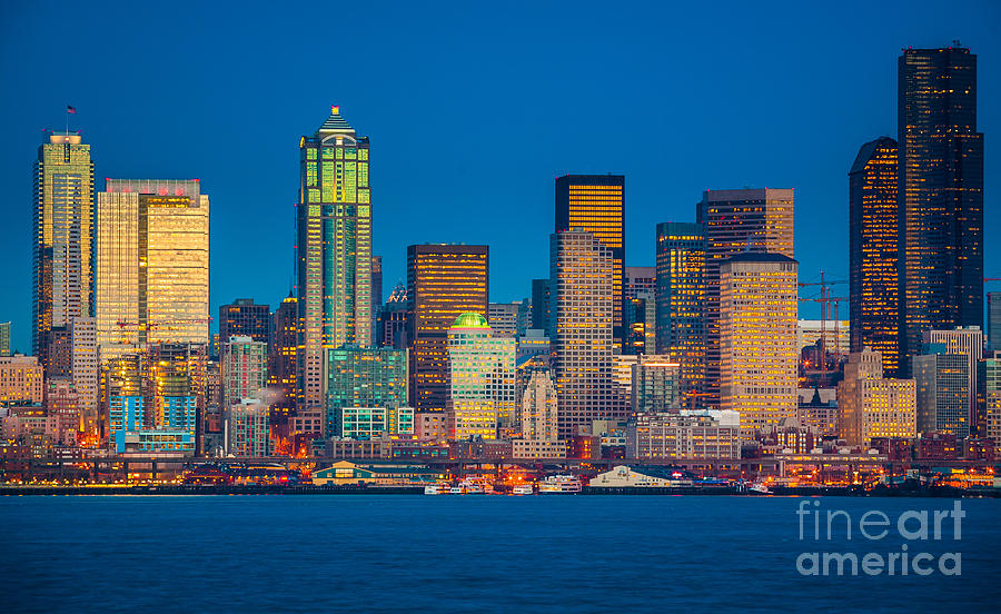 Seattle from Alki Beach Photograph by Inge Johnsson