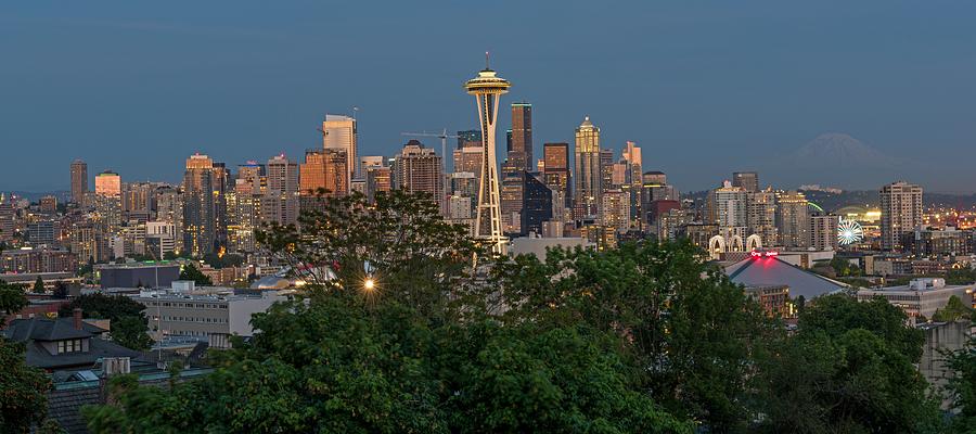 Seattle Skyline at Night Photograph by Willie Harper