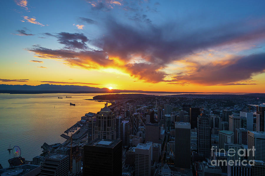 Seattle Sunstar Sunset From Atop The Columbia Center Photograph