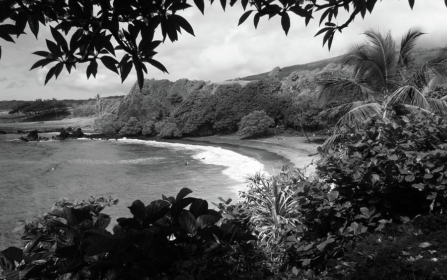 Secret Beach Black and White Photograph by Sierra Vance | Fine Art America