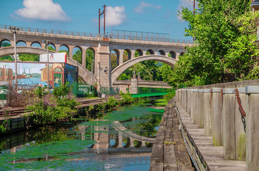 September in Manayunk Along the Canal Photograph by Bill Cannon