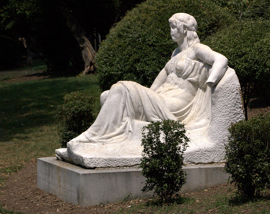 Serenity Meridan Hill Park Washington Dc Photograph By Wayne Higgs Fine Art America