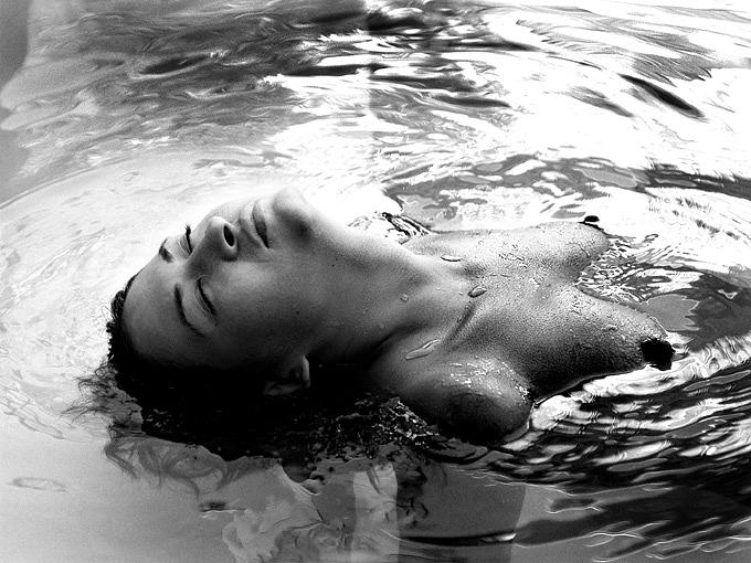 Nude Pyrography - serie Desnudos en el Agua o1 by Yaki Yaskvloski