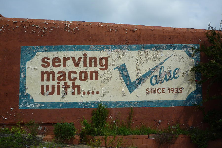 Serving Macon Photograph by Douglas Fromm