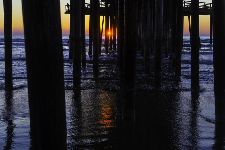 Pier Photograph - Setting Sun Pismo Beach by Garry Gay