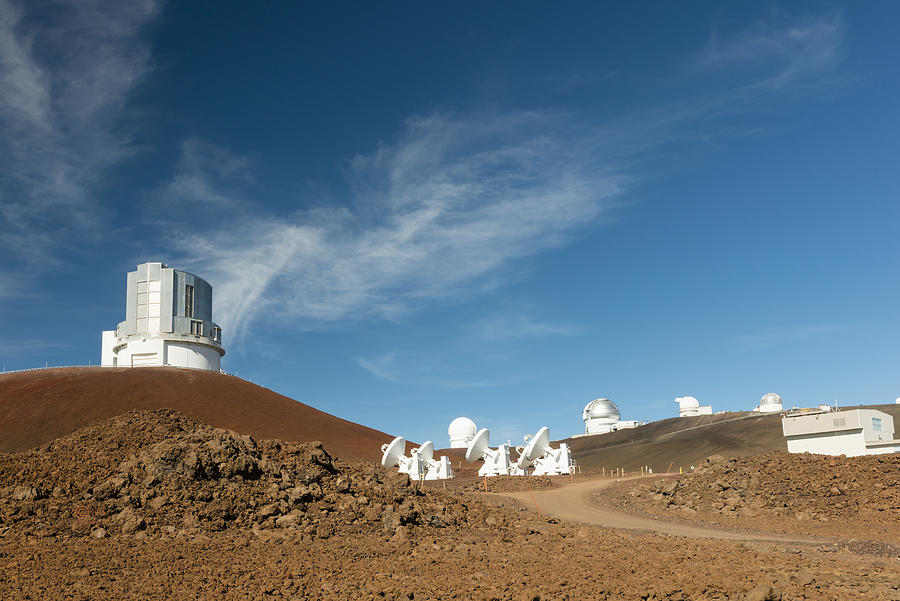 Several Mauna Kea Observatories Photograph by Jim Thompson