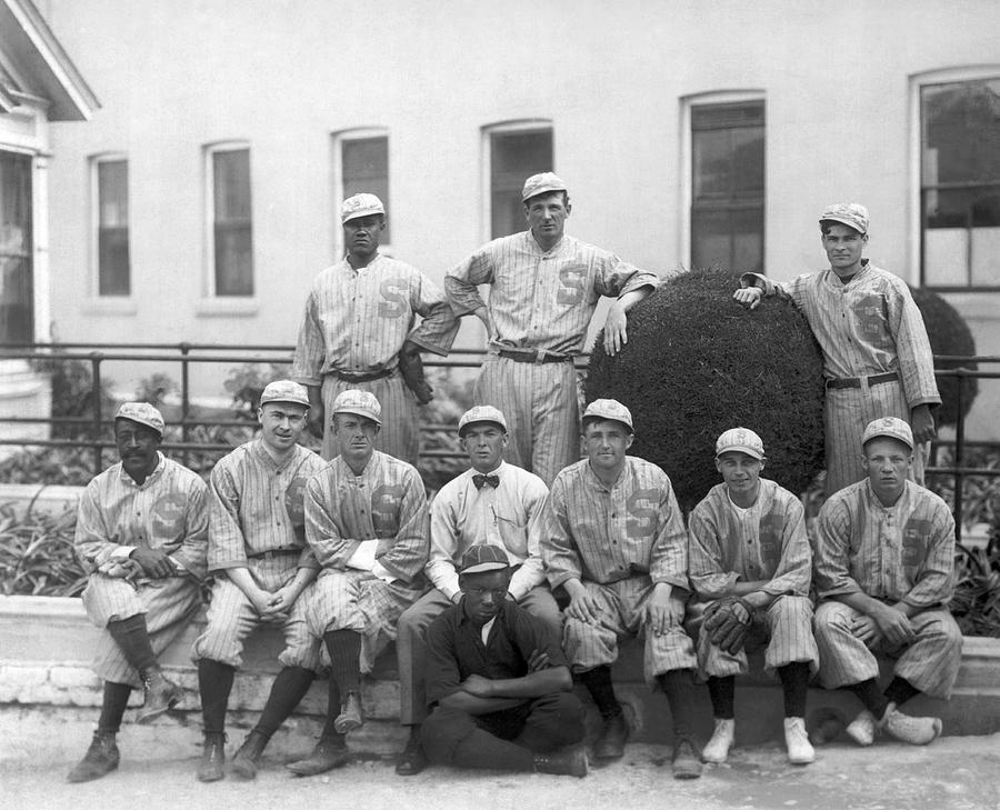 SF Seals Baseball Team Photograph by Underwood Archives
