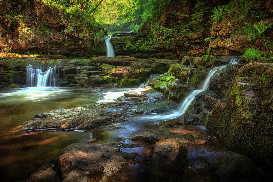 Waterfall Photograph - Sgwd Isaf Clun-gwyn waterfalls by Leighton Collins