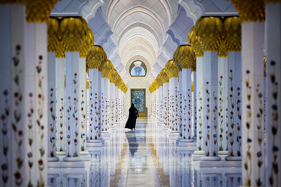 Abu Dhabi Grand Mosque Interior Photograph by Ian Good