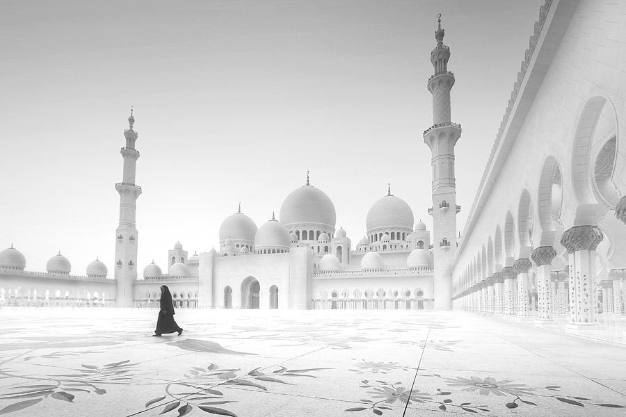 Sheikh Zayed Mosque Photograph by Hussain Buhligaha