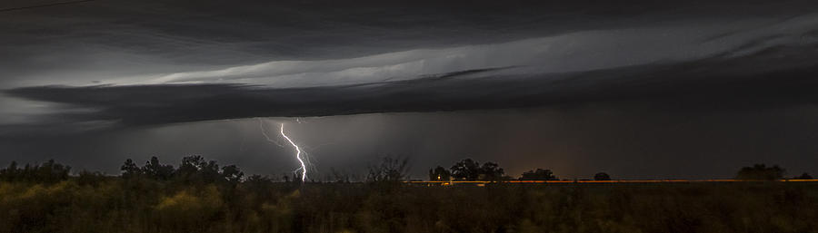Shelf Lightning  Photograph by Paul Brooks