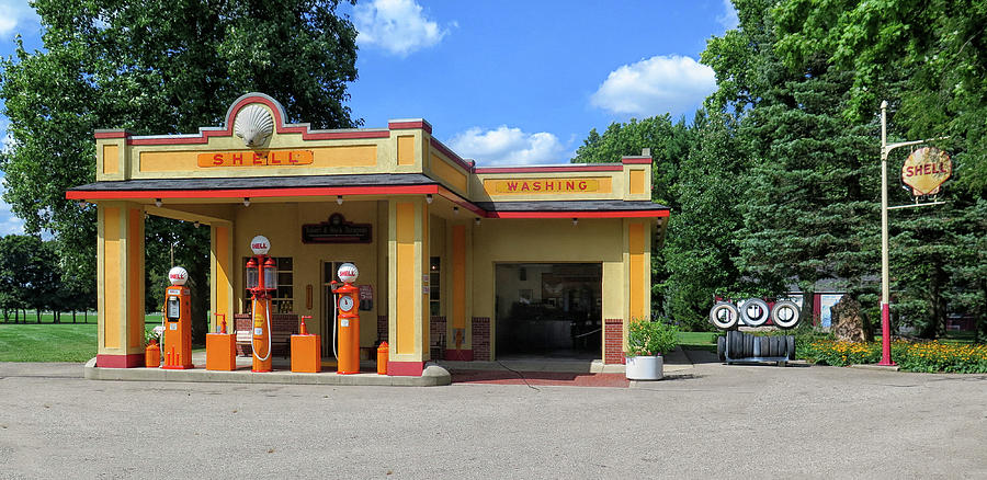 Shell Gas Station Photograph by Dave Mills