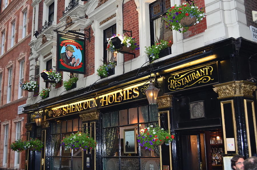 Sherlock Holmes Pub, London Photograph by Bob Cuthbert