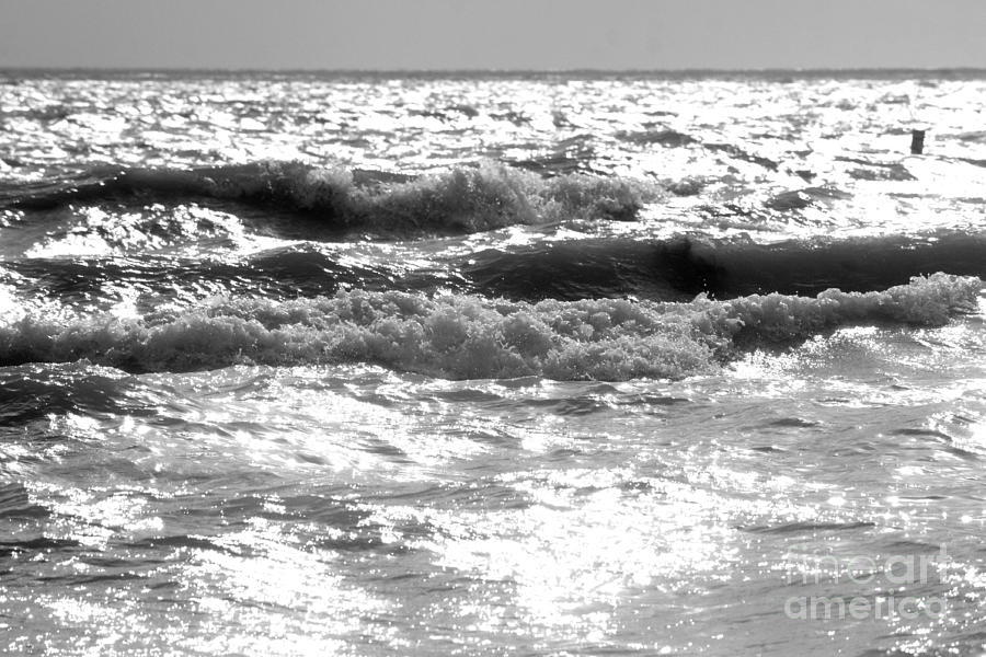 Shiny Gulf Waves Photograph by Carol Groenen