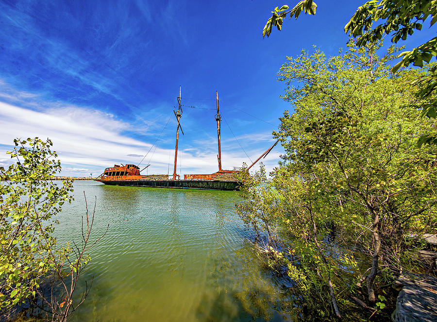 Shipwreck - La Grande Hermine Photograph