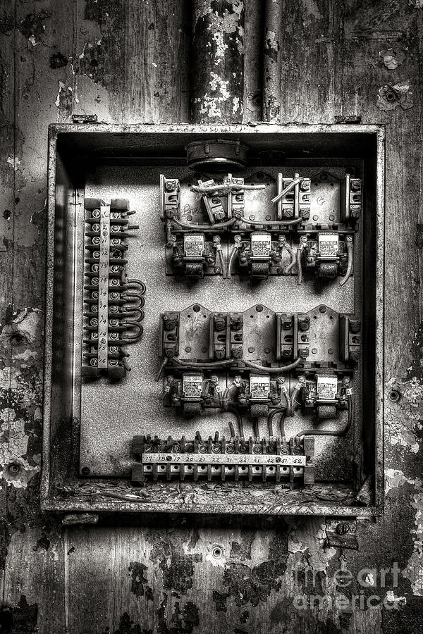 Short Circuit UR9617 Photograph by Mark Graf