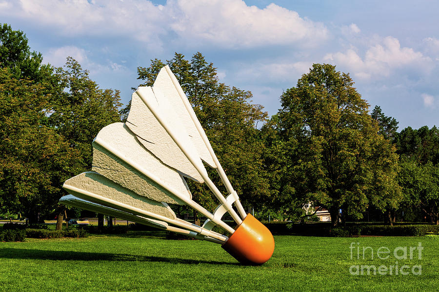 nelson atkins shuttlecock