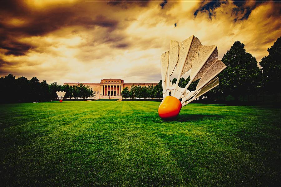 nelson atkins shuttlecock