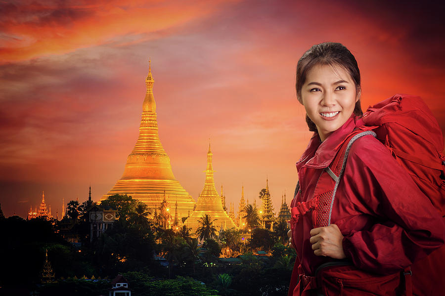 Shwedagon goden pagoda Photograph by Anek Suwannaphoom
