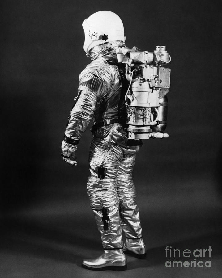 Side View Of Astronaut Photograph by H. Armstrong Roberts/ClassicStock