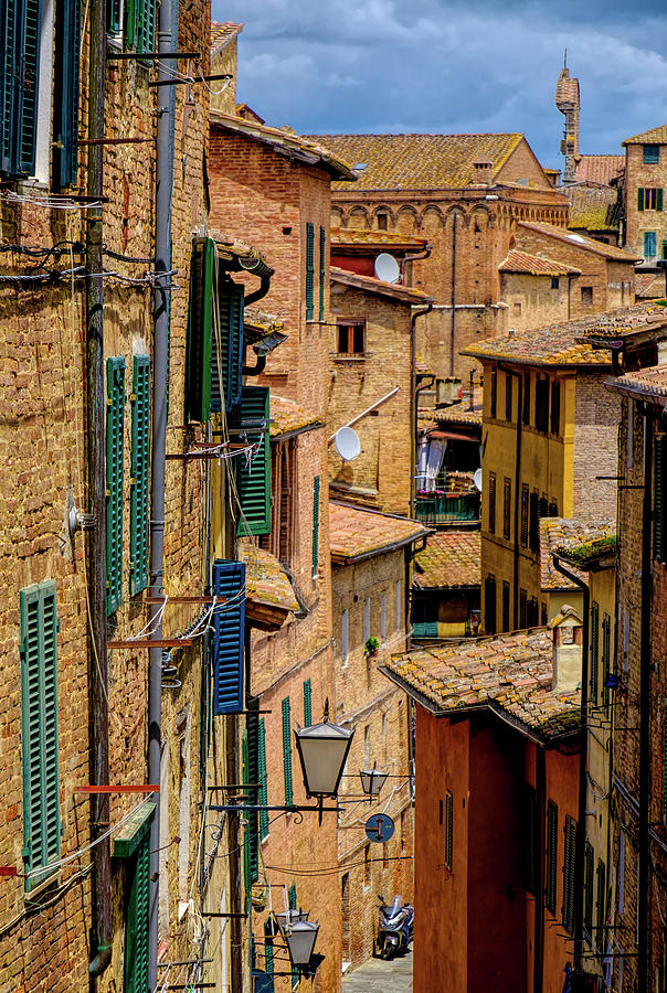 Siena Photograph - Siena Neighbors #2 by Georgette Grossman
