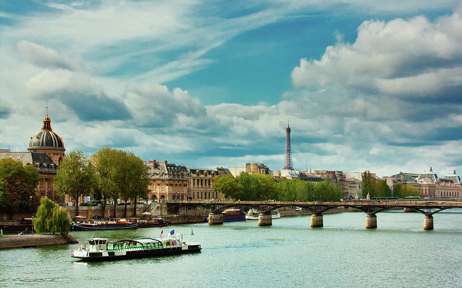 Sightseeing on the River Seine Photograph by Kevin Schwalbe