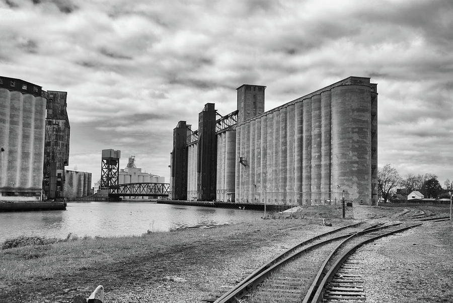 Silos 15220 Photograph by Guy Whiteley