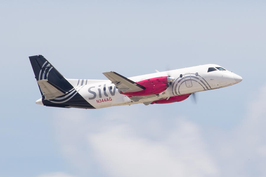 Silver Airways #1 Photograph by Dart Humeston