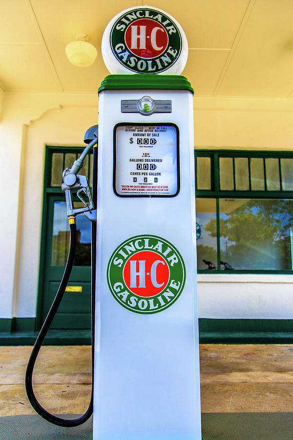 Sinclair Gasoline Gas Pump front view Photograph by Doug Camara