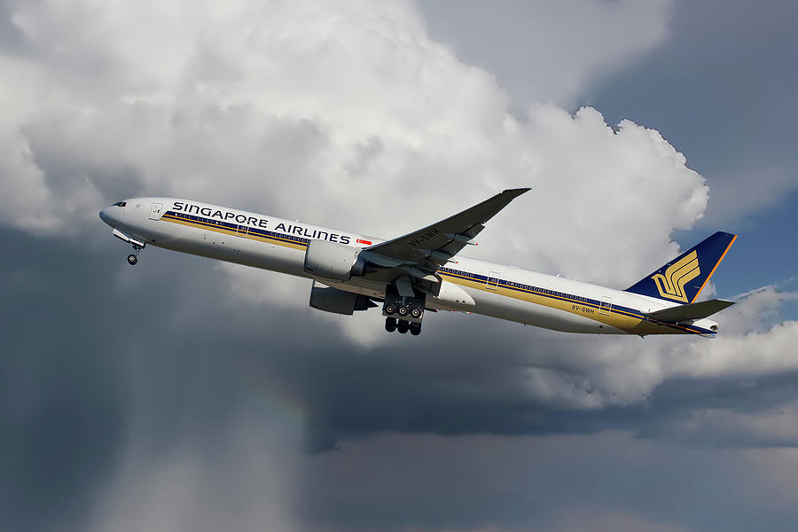 Singapore Airlines Photograph - Singapore Airlines Boeing 777-312 by Smart Aviation