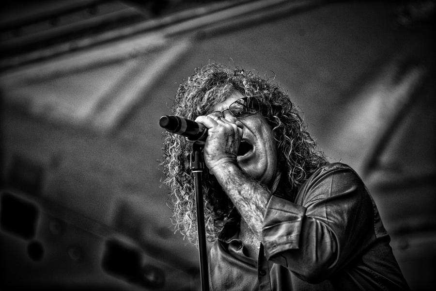 Singer Stormbringer Photograph by Kevin Cable