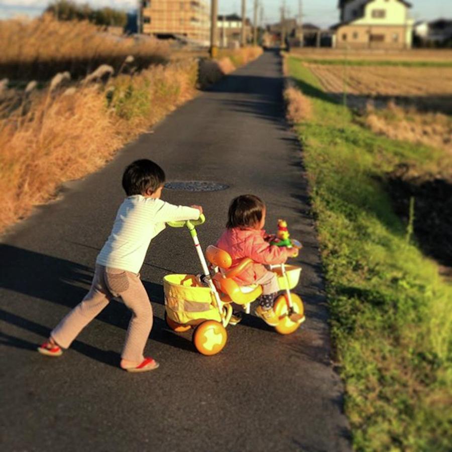 Pediatrician Photograph - Sis！（お姉ちゃん！）going To by Ped Dr