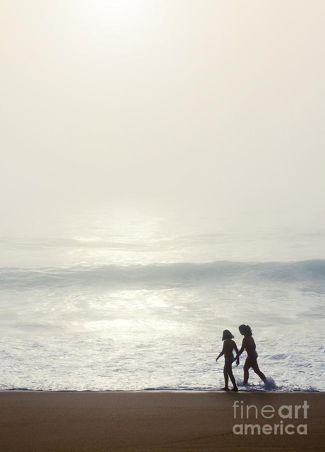 Sisters by the Seashore Photograph by Carlos Caetano