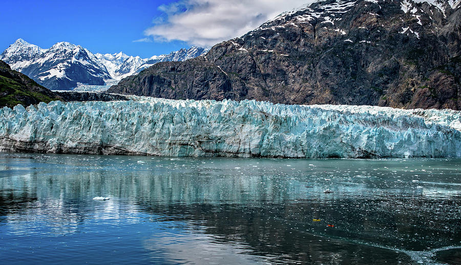 Size Perspective no Margerie Glacier Photograph by John Hight