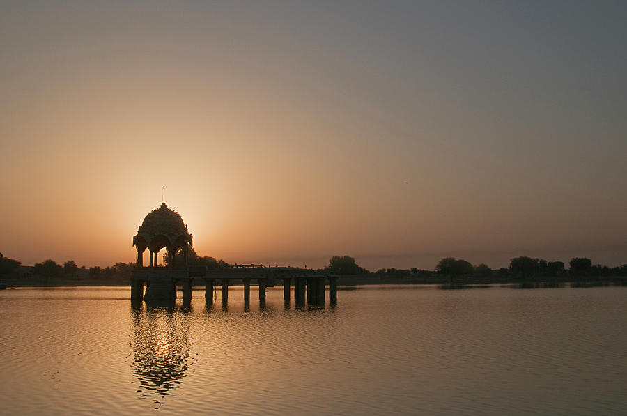 SKN 1382 A Cenotaph at Sunrise Photograph by Sunil Kapadia
