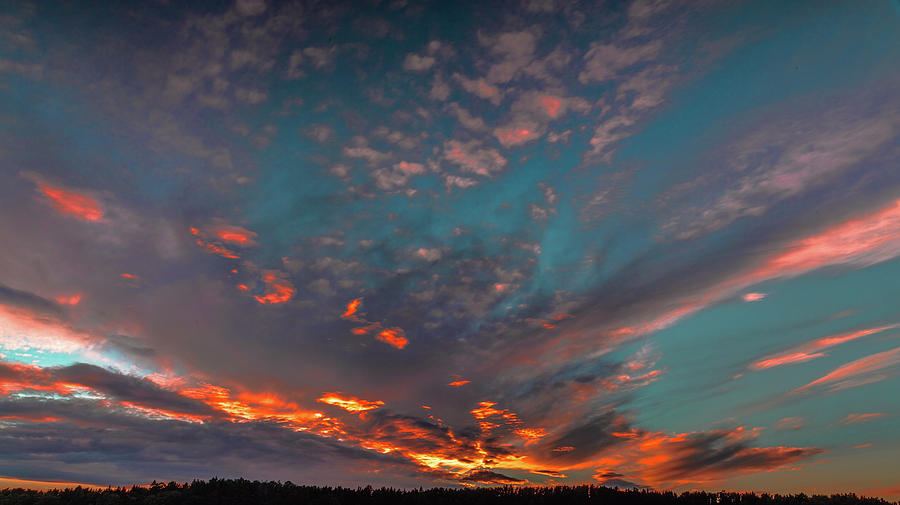 Sky in fire #g6 Photograph by Leif Sohlman