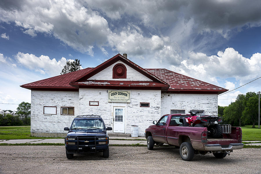 Small Town Bar and Grill in North Dakota Photograph by Donald Erickson ...