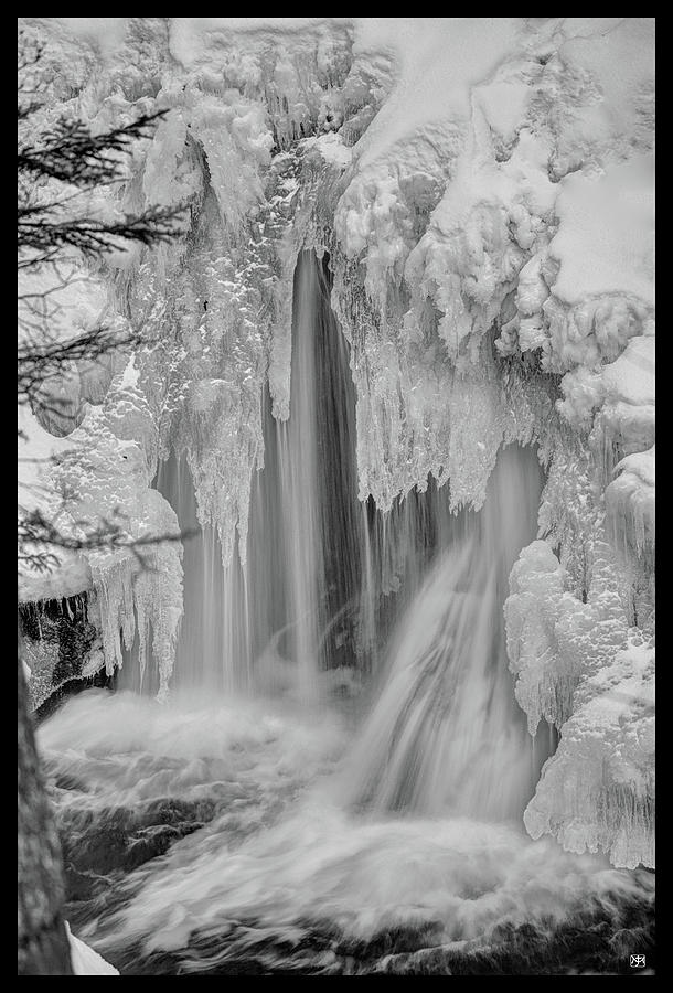 Smalls Falls Detail Black and White Photograph by John Meader
