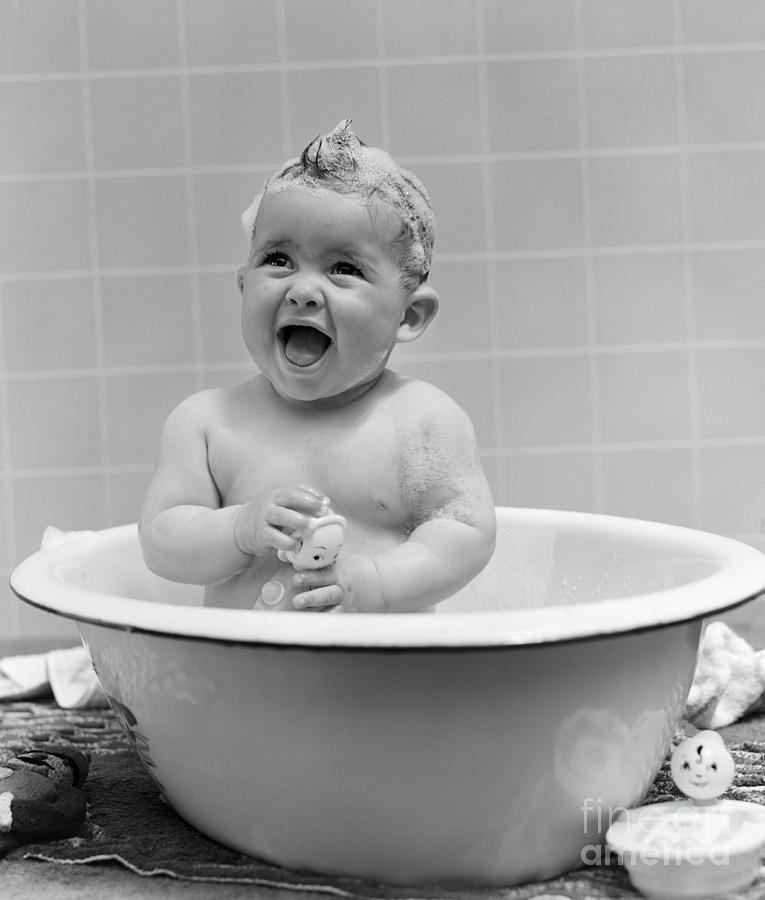 Smiling Baby In Bath, C.1940s Photograph by H. Armstrong Roberts/ClassicStock