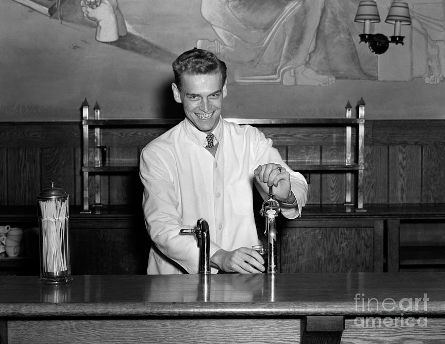 Smiling Soda Jerk, C.1940s Photograph by H. Armstrong Roberts/ClassicStock