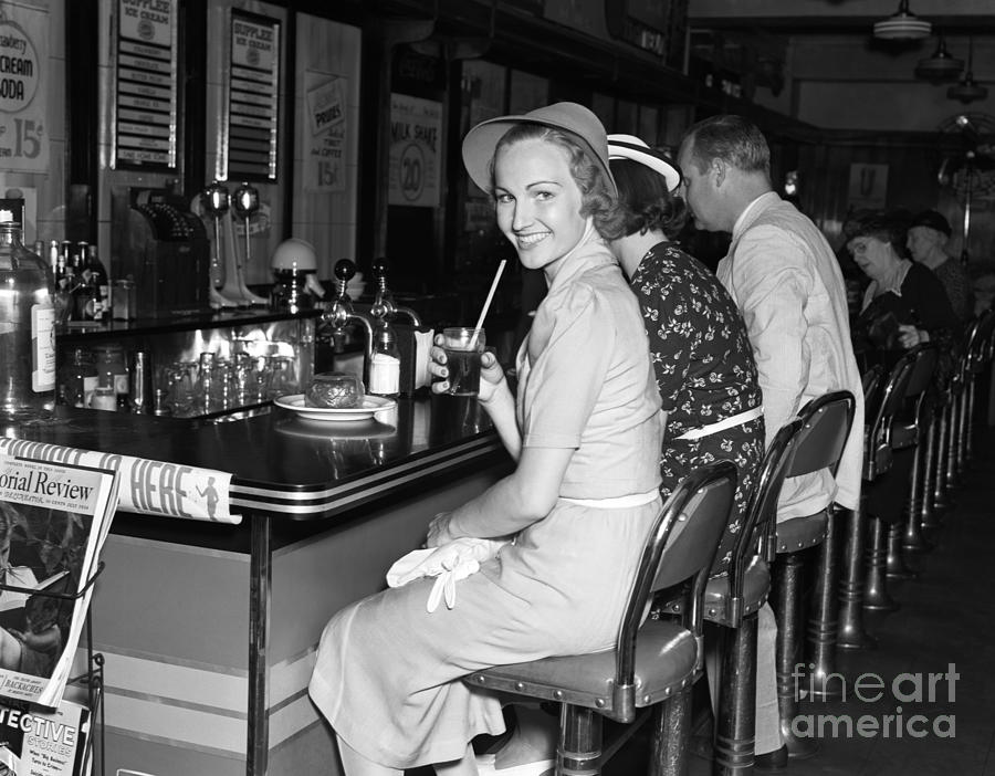 Smiling Woman At Diner, C.1940s Photograph by H. Armstrong Roberts/ClassicStock