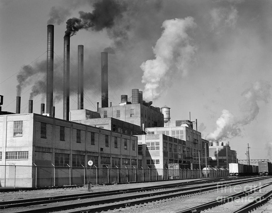smokestacks-at-a-factory-c1940s-h-armstrong-robertsclassicstock.jpg
