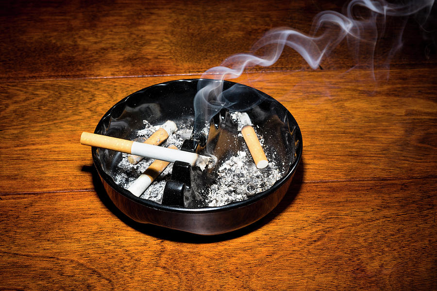 Smoking ashtray
