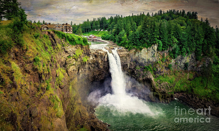 Waterfall Photograph - Snoqualmie Falls by Joan McCool