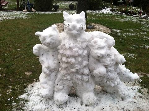 Cat Sculpture - Snow Cat Friends by Susan Brown    Slizys art signature name