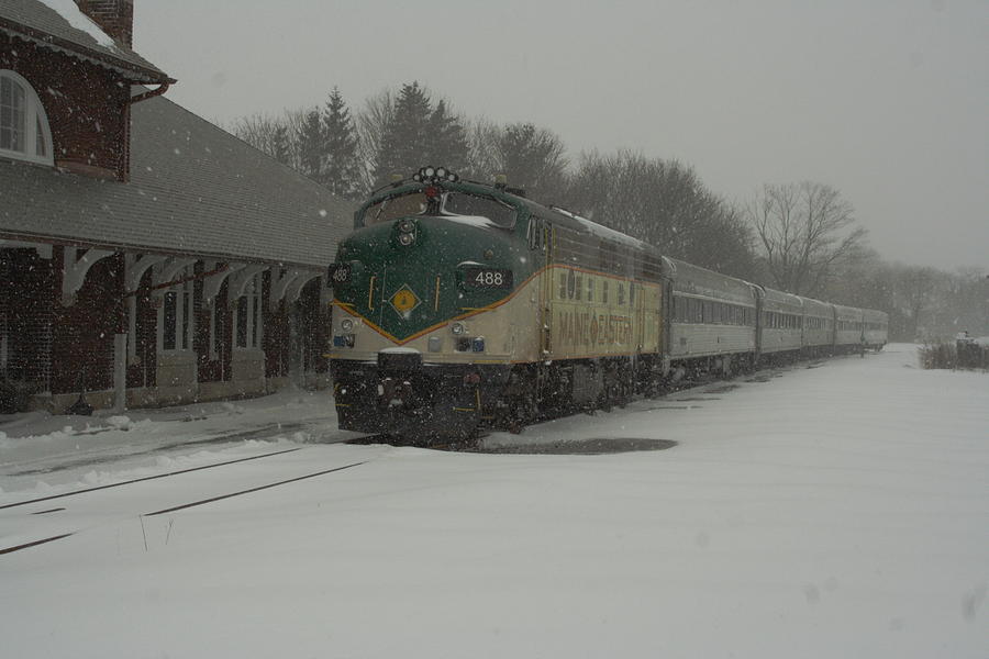 Snow Train Arriving Rockland Photograph by Doug Mills