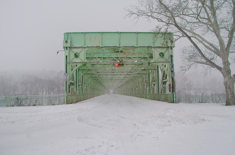 Snowing at The Falls Bridge - Philadelphia Photograph by Bill Cannon