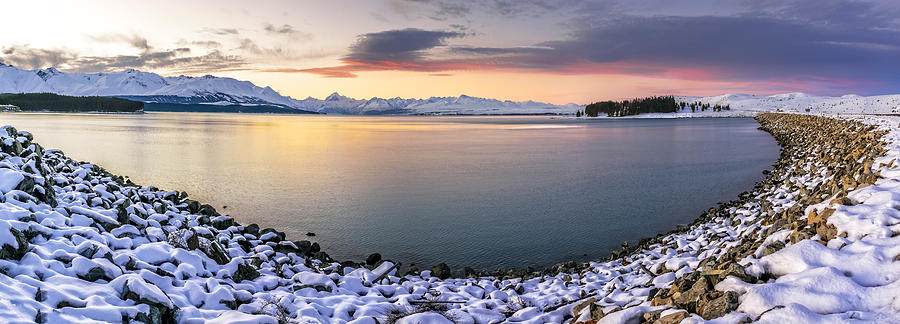 Snowy Sunset Over Lake Pukaki Photograph By Robert Green